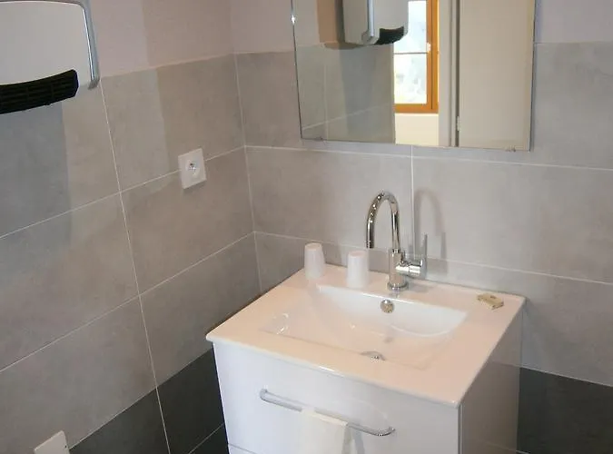 Les Dimathal Bed & Breakfast 3*